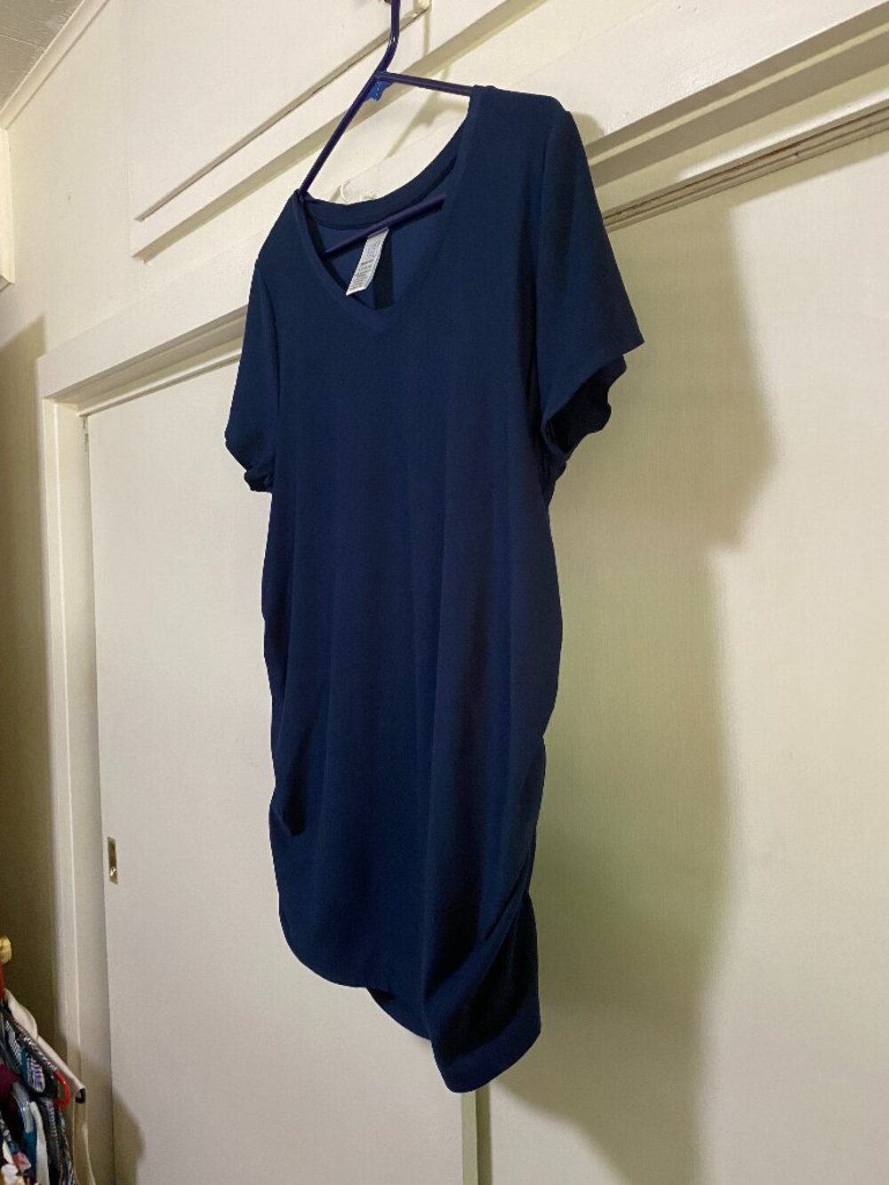 Time and Tru, Maternity, navy, short sleeve tunic w/ruched sides, size L - Picture 5 of 9